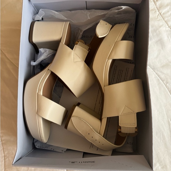 Aerosoles Camera Platform Sandal (NEW), Eggshell, Size 8W - Picture 6 of 10